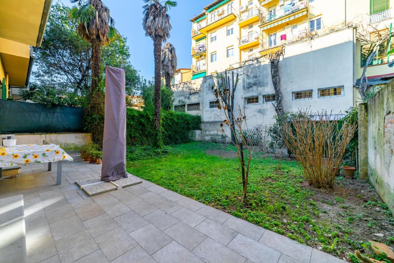 Florence Quiet Apartment With Private Garden Bagian luar foto